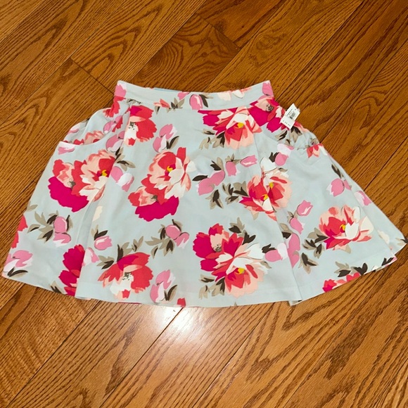Old Navy Dresses & Skirts - Old Navy floral skirt